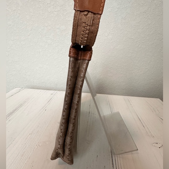 Celine Vanity Pouch - Picture 4 of 11